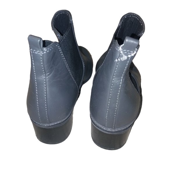 Marc Fisher Samona black leather ankle zip bootie  size 9 - Picture 3 of 7